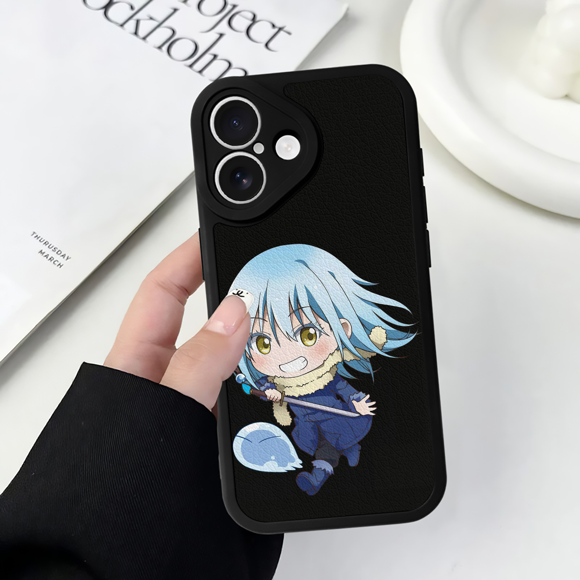 （画像用） 転スラ Regarding Reincarnated to Slime 【iPhone 16シリーズ対応】シリコンスマホケース（レザー調） 材質：シリコン